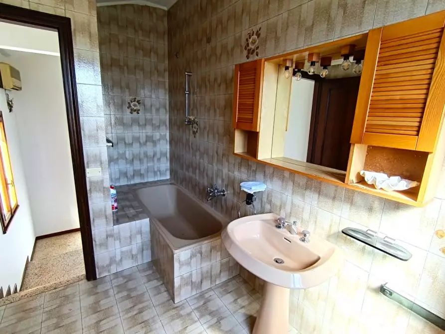 Immagine 11 di Casa indipendente in vendita  in Via XXIV Maggio a Piove Di Sacco