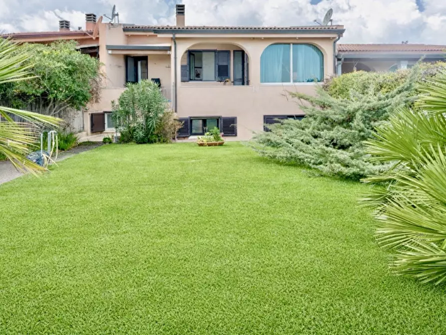 Immagine 35 di Villetta a schiera in vendita  in Via dei Ciclamini a Siniscola