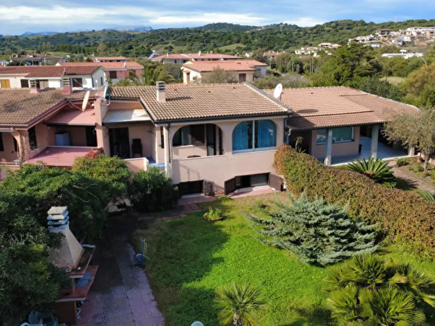 Immagine 42 di Villetta a schiera in vendita  in Via dei Ciclamini a Siniscola