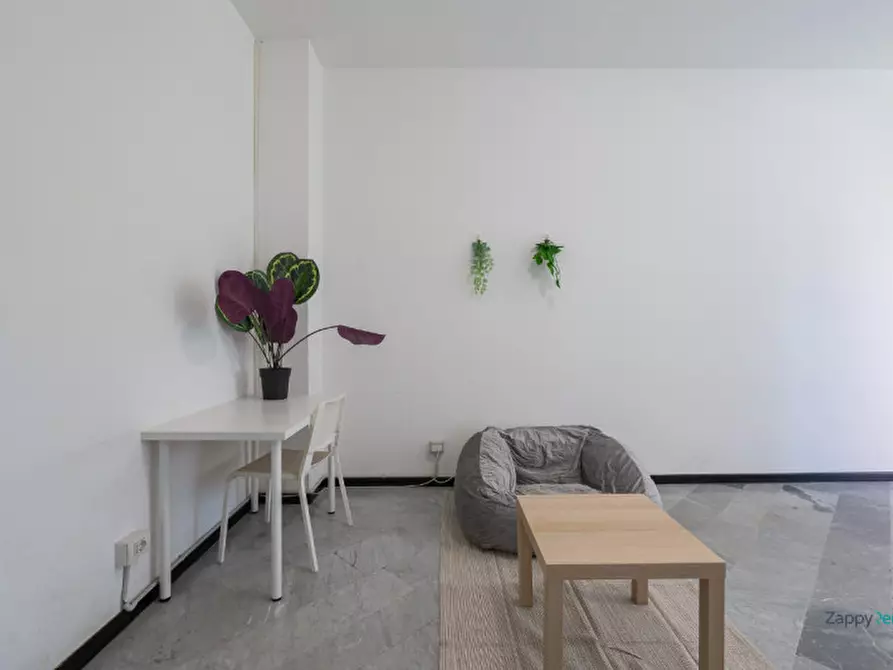 Immagine 4 di Camera in affitto  in Via Palmanova, 67 a Milano