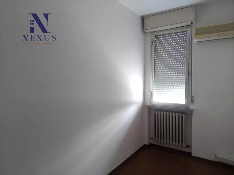 Immagine 2 di Ufficio in affitto  in Via della Colonna a Fano