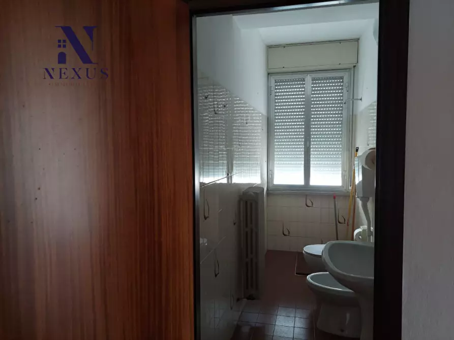 Immagine 3 di Ufficio in affitto  in Via della Colonna a Fano