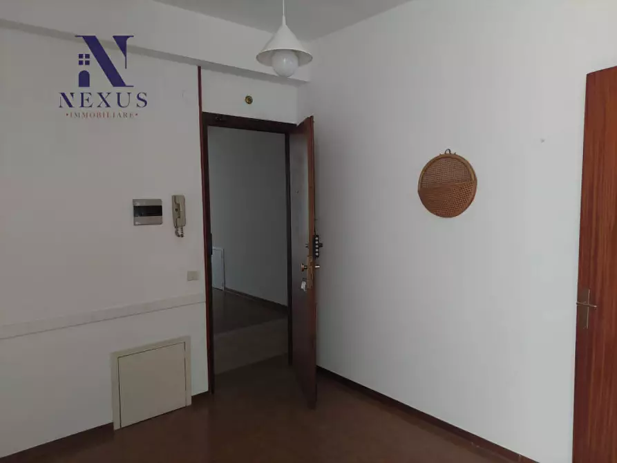 Immagine 4 di Ufficio in affitto  in Via della Colonna a Fano