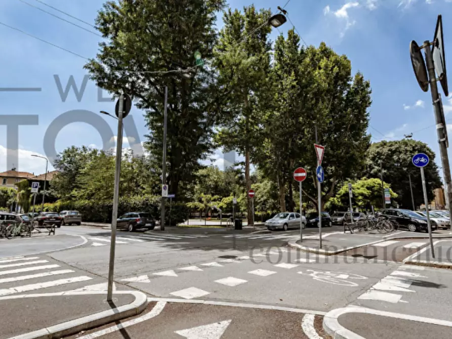 Immagine 1 di Negozio in affitto  in Via Cola di Rienzo 11 a Milano