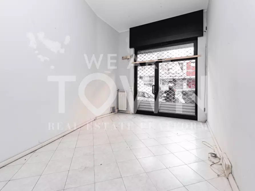 Immagine 4 di Negozio in affitto  in Via Cola di Rienzo 11 a Milano
