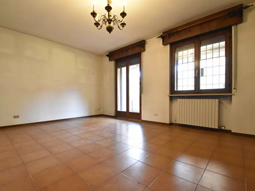 Immagine 9 di Casa trifamiliare in vendita  in via torrente vecchio 2/h a Verona