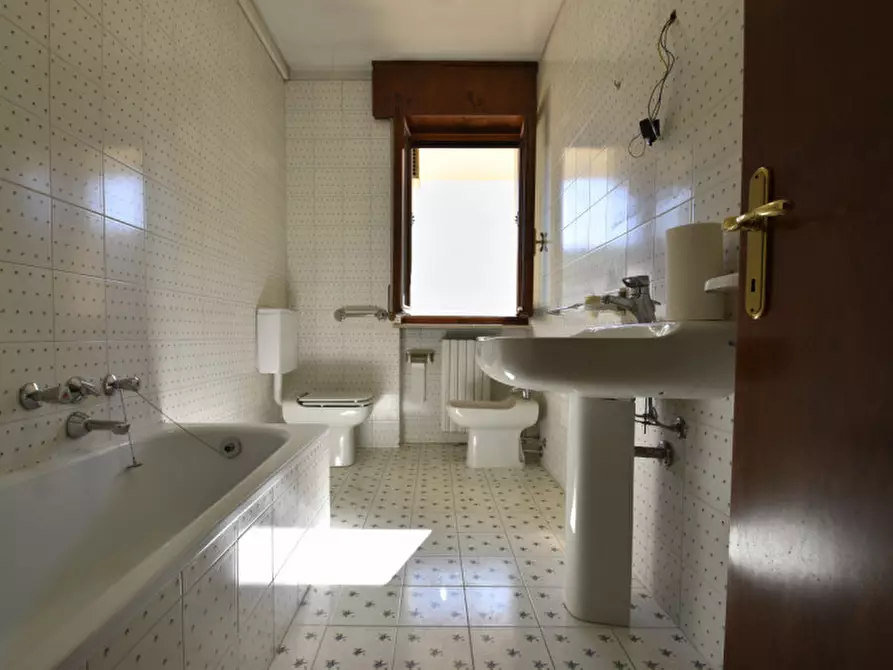 Immagine 22 di Casa trifamiliare in vendita  in via torrente vecchio 2/h a Verona