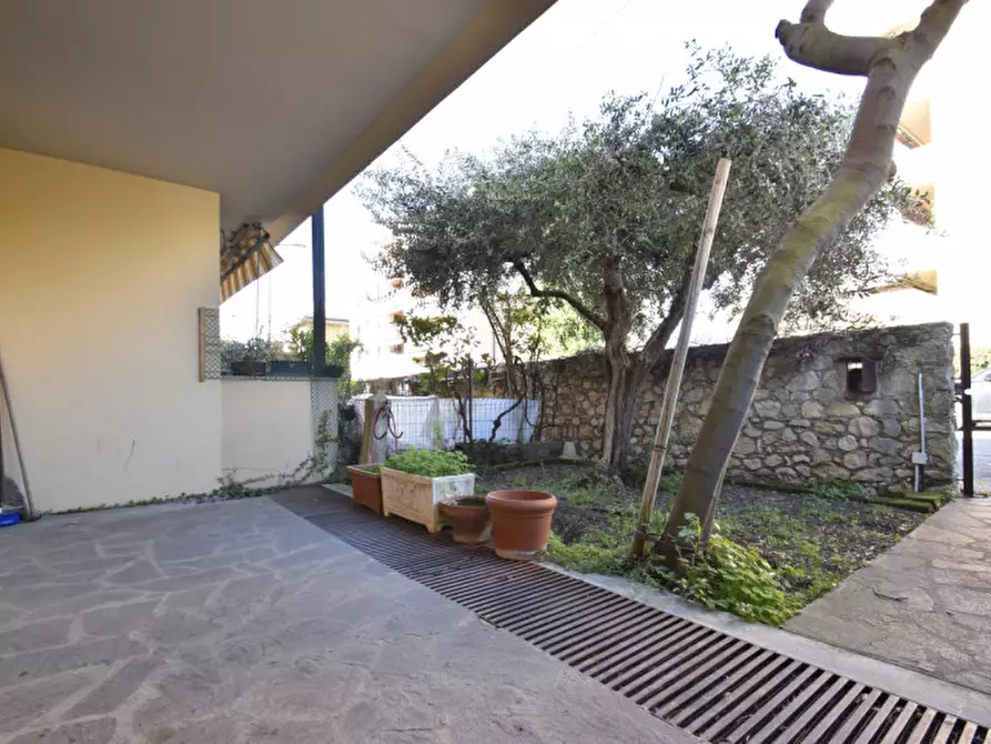 Immagine 46 di Casa trifamiliare in vendita  in via torrente vecchio 2/h a Verona
