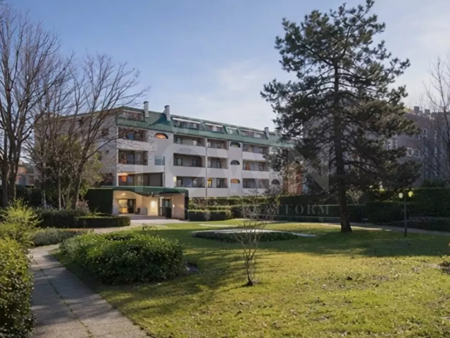 Immagine 22 di Appartamento in vendita  in Via Lampugnano 175 a Milano