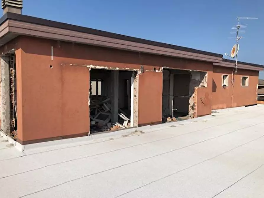 Immagine 19 di Appartamento in vendita  in Via Don Domenico Mercante 6 a Verona