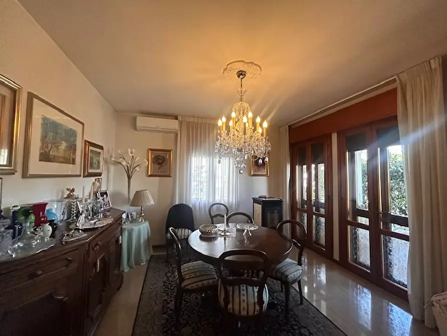 Immagine 2 di Casa bifamiliare in vendita  in Quartiere Abruzzo a Castelfranco Veneto