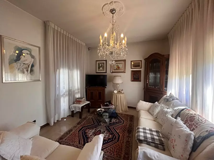Immagine 3 di Casa bifamiliare in vendita  in Quartiere Abruzzo a Castelfranco Veneto