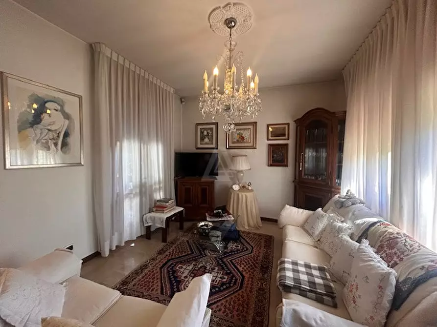 Immagine 3 di Casa bifamiliare in vendita  in Quartiere Abruzzo a Castelfranco Veneto