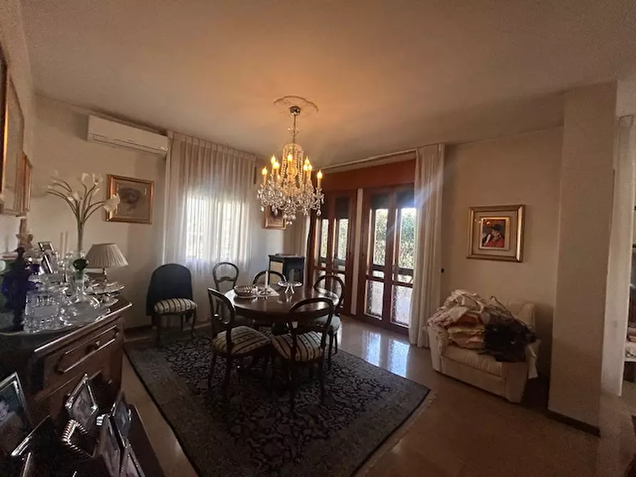 Immagine 4 di Casa bifamiliare in vendita  in Quartiere Abruzzo a Castelfranco Veneto