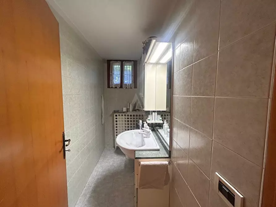 Immagine 10 di Casa bifamiliare in vendita  in Quartiere Abruzzo a Castelfranco Veneto