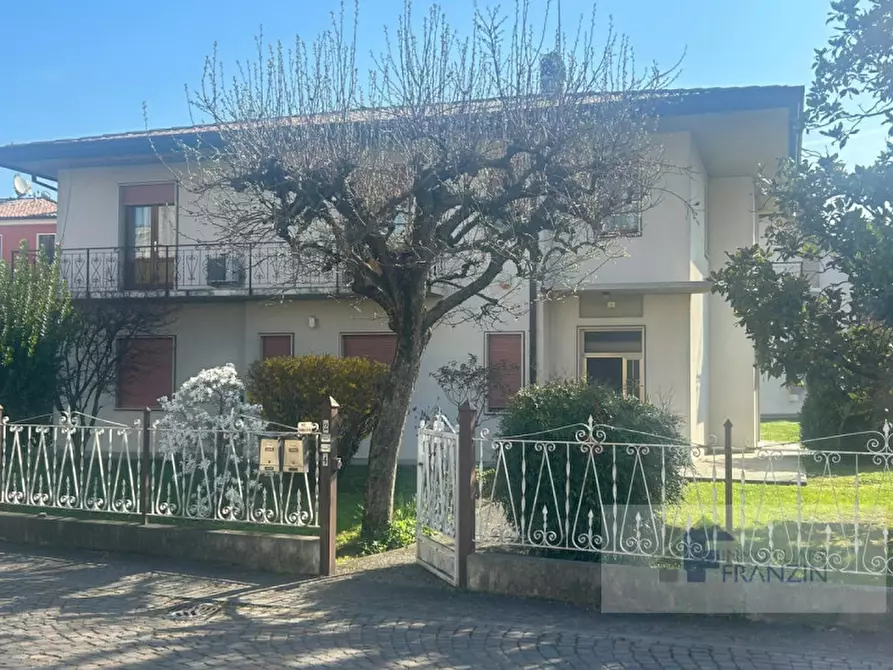 Immagine 1 di Appartamento in vendita  in VIA LOSSON CENTRO 2 a Meolo