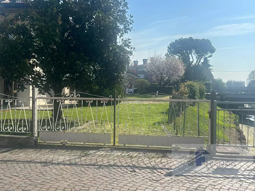 Immagine 3 di Appartamento in vendita  in VIA LOSSON CENTRO 2 a Meolo