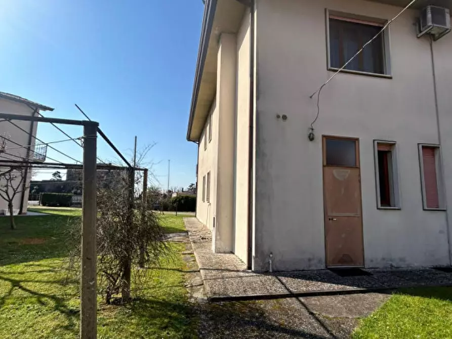 Immagine 11 di Appartamento in vendita  in VIA LOSSON CENTRO 2 a Meolo