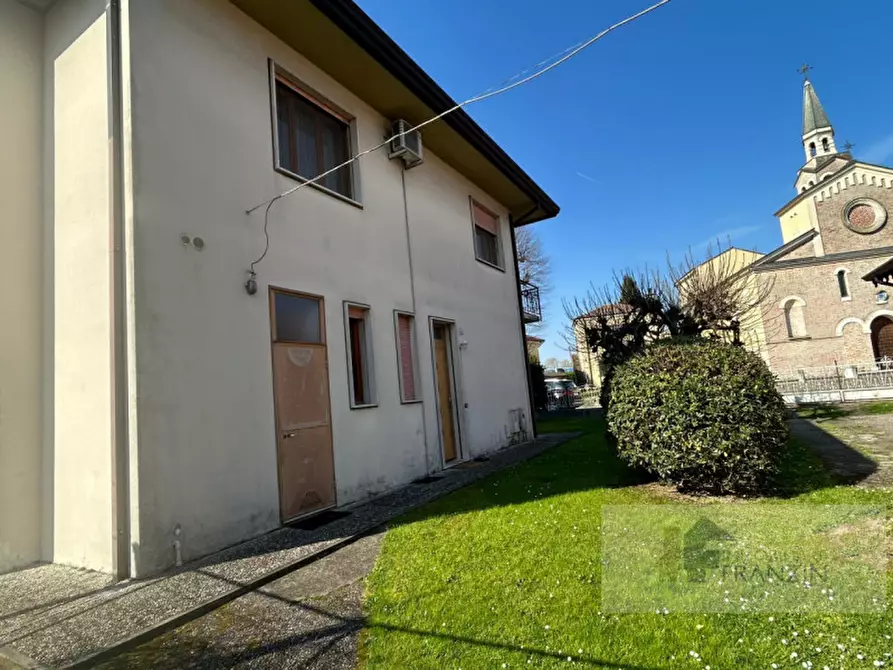 Immagine 5 di Appartamento in vendita  in VIA LOSSON CENTRO 4 a Meolo