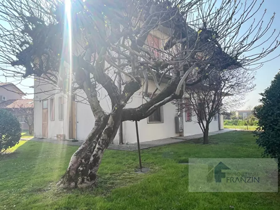 Immagine 9 di Appartamento in vendita  in VIA LOSSON CENTRO 4 a Meolo