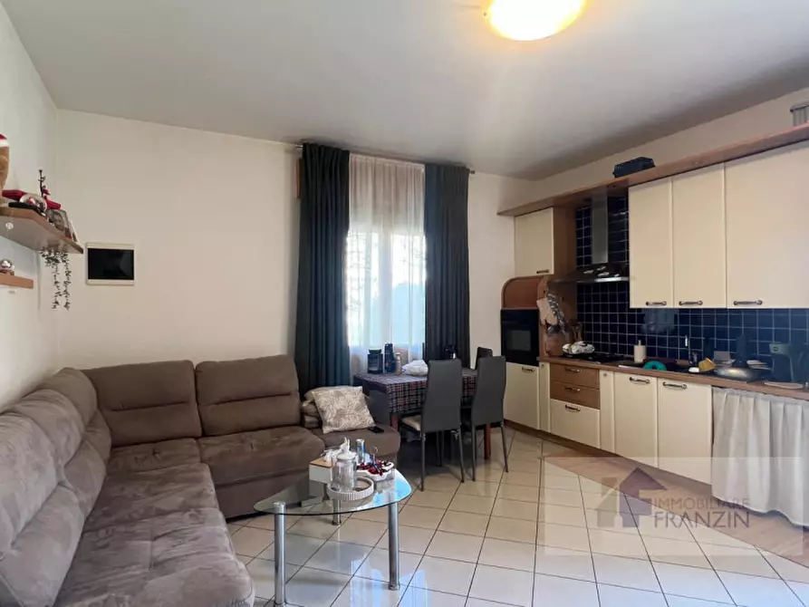 Immagine 15 di Appartamento in vendita  in VIA LOSSON CENTRO 4 a Meolo