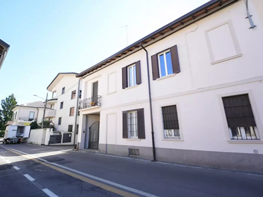 Immagine 2 di Appartamento in vendita  in via adua 7 a Biassono