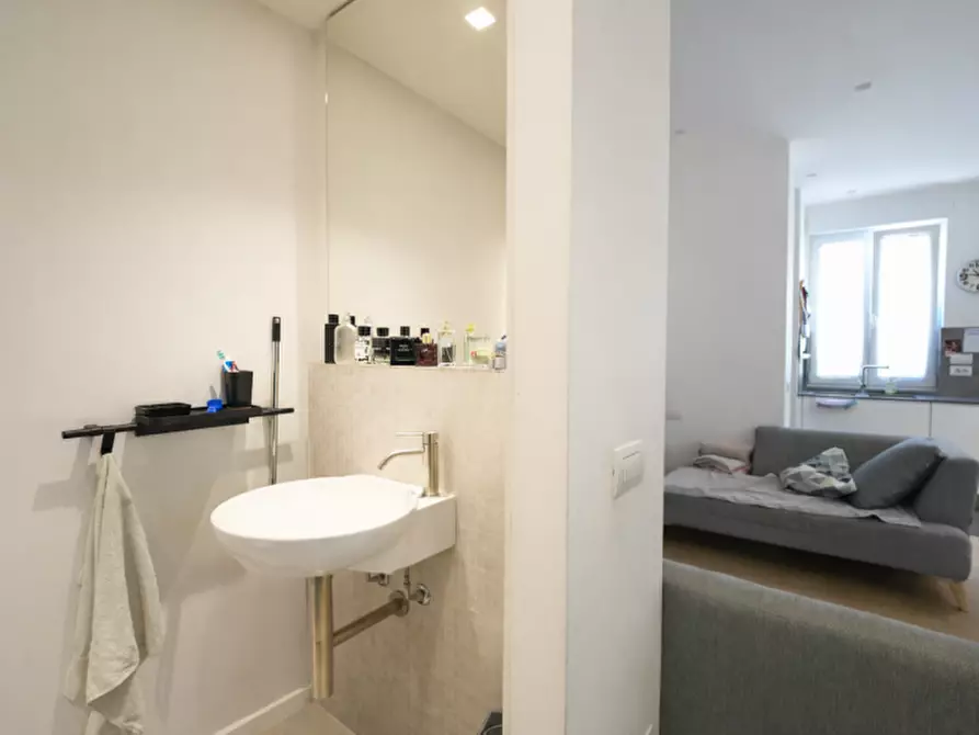 Immagine 17 di Appartamento in vendita  in via adua 7 a Biassono