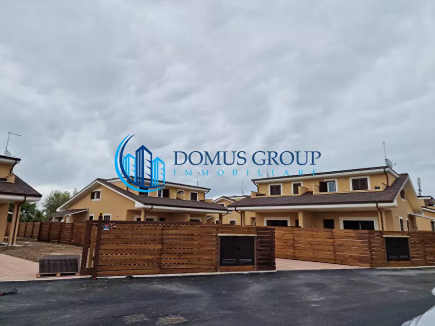 Immagine 3 di Villa in vendita  in Via della Luna a Ladispoli