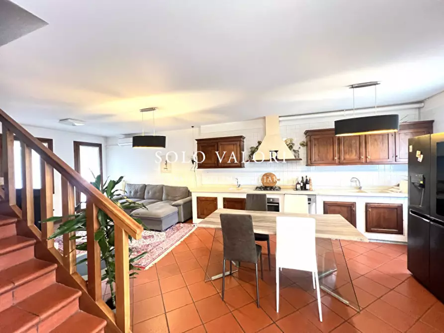 Immagine 1 di Casa trifamiliare in vendita  a Castelfranco Veneto