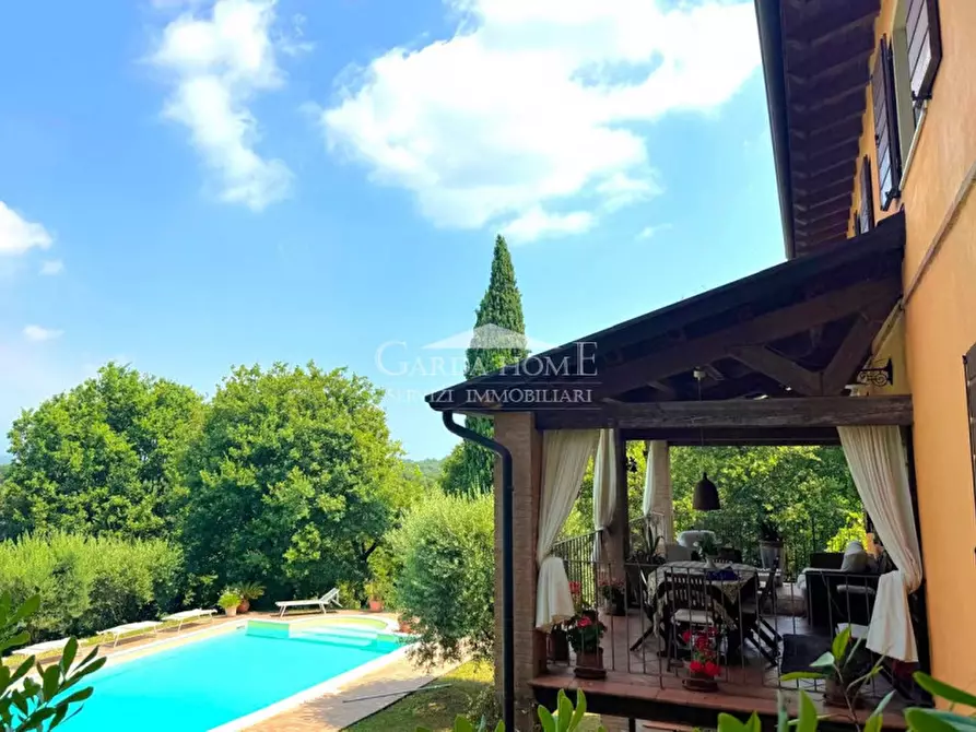 Immagine 6 di Villa in vendita  in Viale Guglielmo Marconi a Desenzano Del Garda