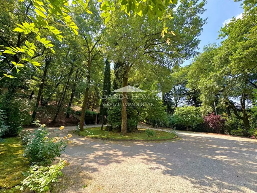 Immagine 8 di Villa in vendita  in Viale Guglielmo Marconi a Desenzano Del Garda