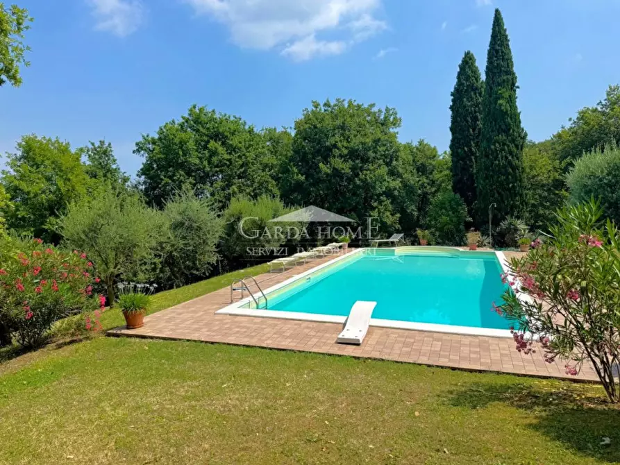 Immagine 9 di Villa in vendita  in Viale Guglielmo Marconi a Desenzano Del Garda