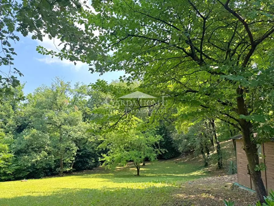 Immagine 17 di Villa in vendita  in Viale Guglielmo Marconi a Desenzano Del Garda