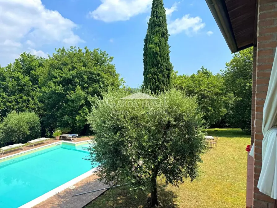 Immagine 28 di Villa in vendita  in Viale Guglielmo Marconi a Desenzano Del Garda