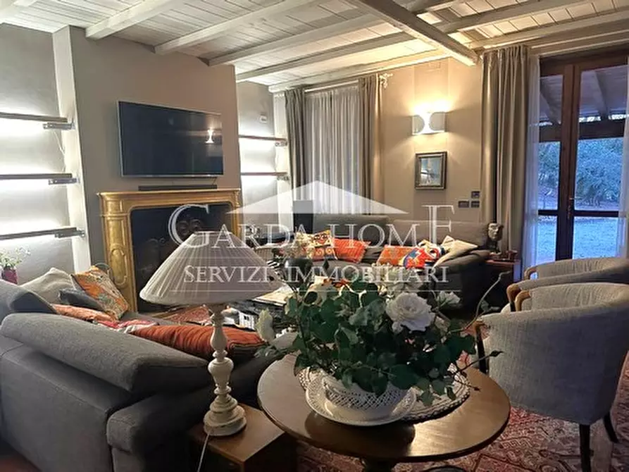 Immagine 33 di Villa in vendita  in Viale Guglielmo Marconi a Desenzano Del Garda