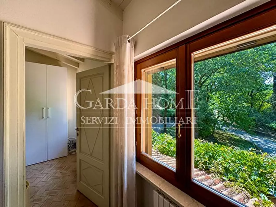 Immagine 38 di Villa in vendita  in Viale Guglielmo Marconi a Desenzano Del Garda