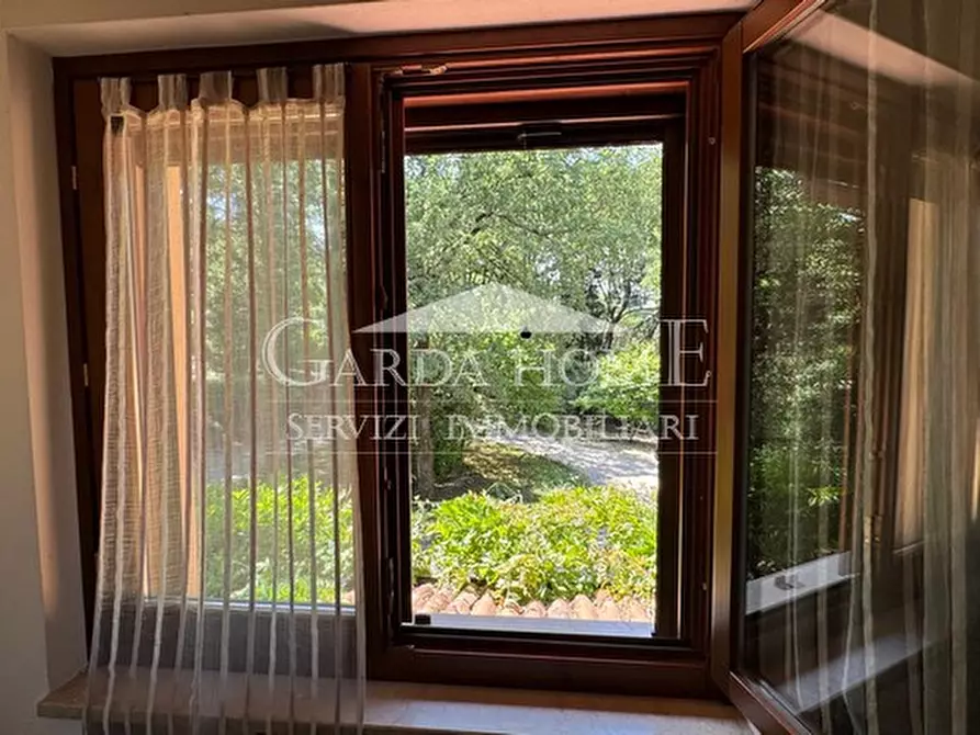 Immagine 39 di Villa in vendita  in Viale Guglielmo Marconi a Desenzano Del Garda