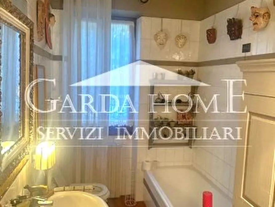 Immagine 74 di Villa in vendita  in Viale Guglielmo Marconi a Desenzano Del Garda