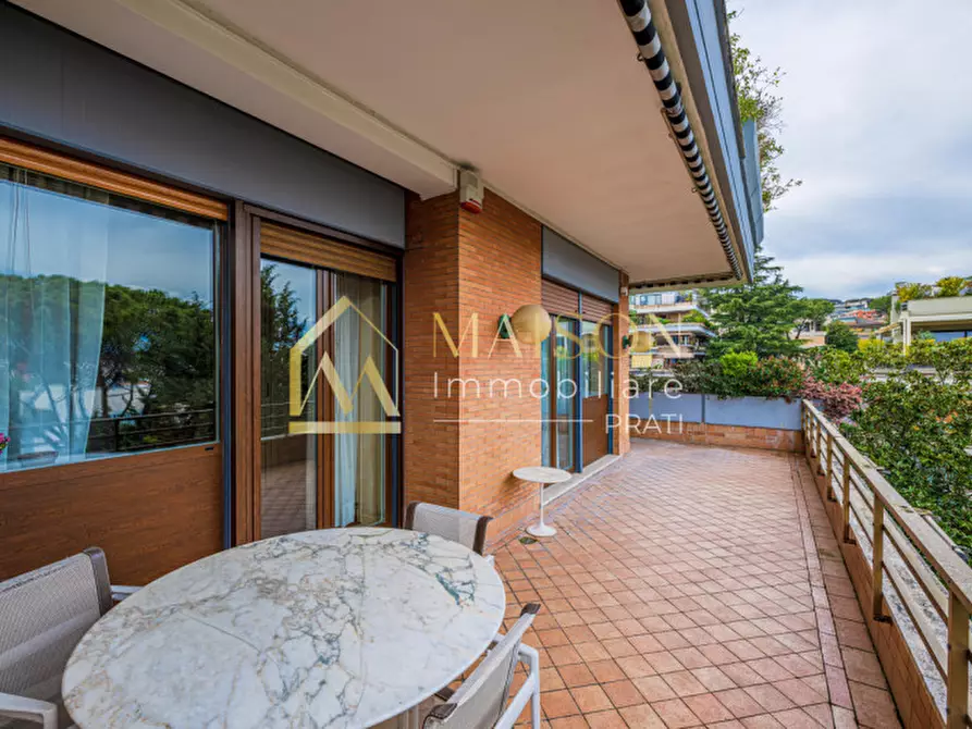 Immagine 4 di Appartamento in vendita  in Via dei Colli della Farnesina a Roma