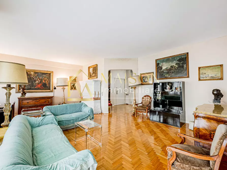 Immagine 8 di Appartamento in vendita  in Via dei Colli della Farnesina a Roma