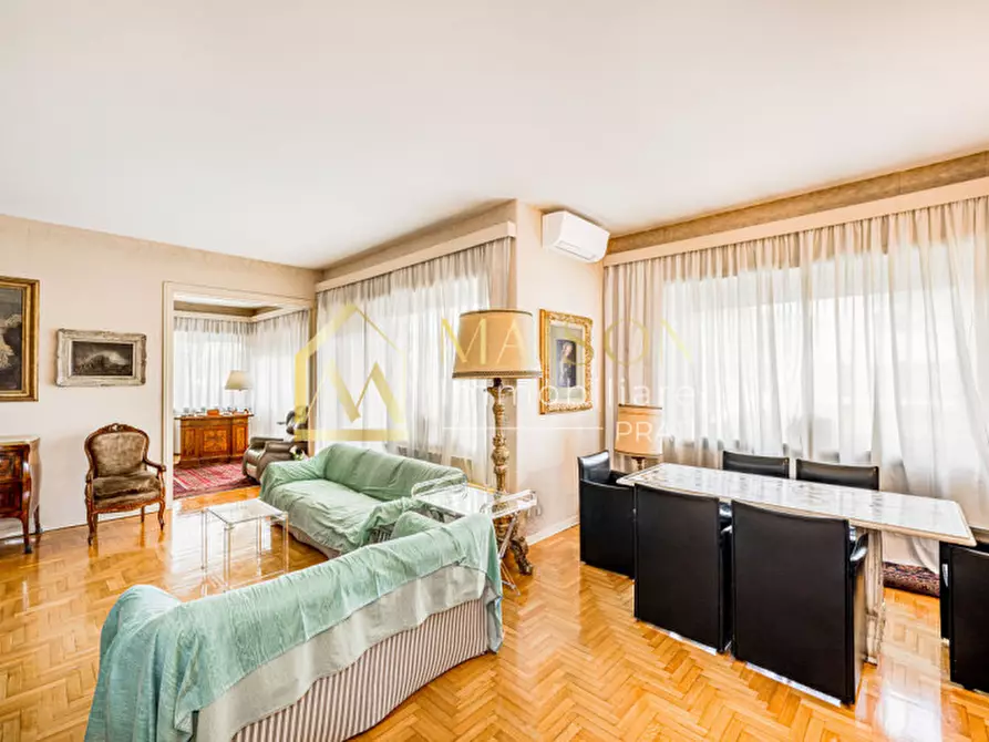 Immagine 9 di Appartamento in vendita  in Via dei Colli della Farnesina a Roma