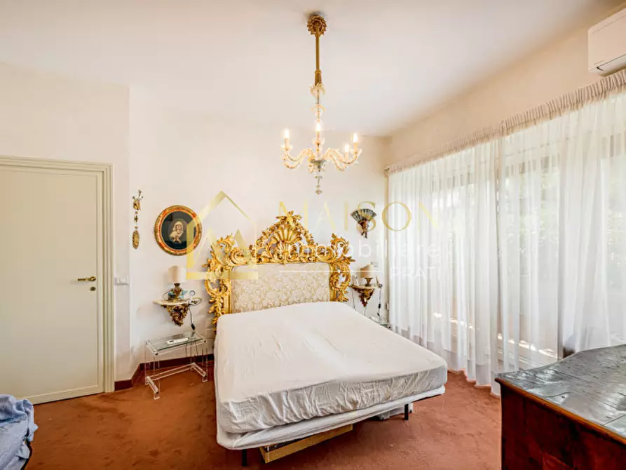 Immagine 13 di Appartamento in vendita  in Via dei Colli della Farnesina a Roma