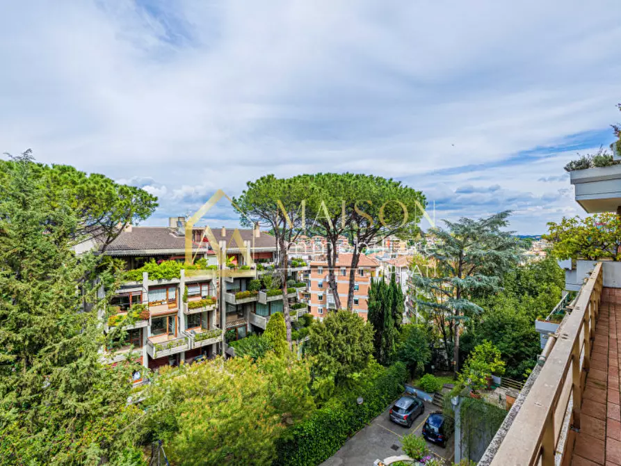Immagine 34 di Appartamento in vendita  in Via dei Colli della Farnesina a Roma