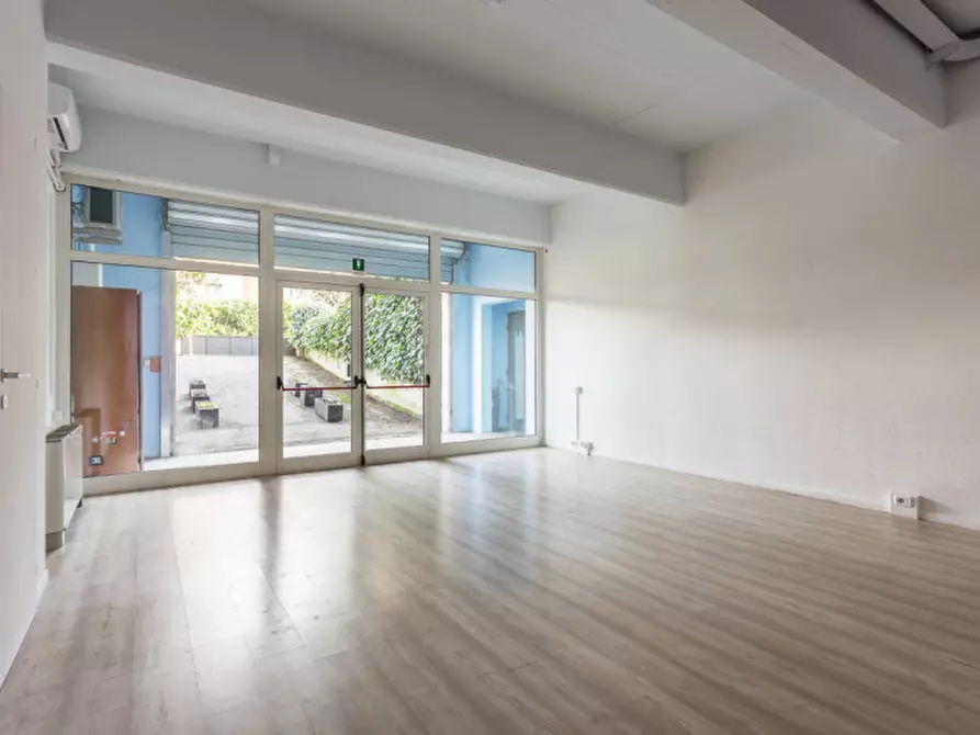 Immagine 4 di Attività commerciale in affitto  in Via Claudio Monteverdi 5 a Bergamo