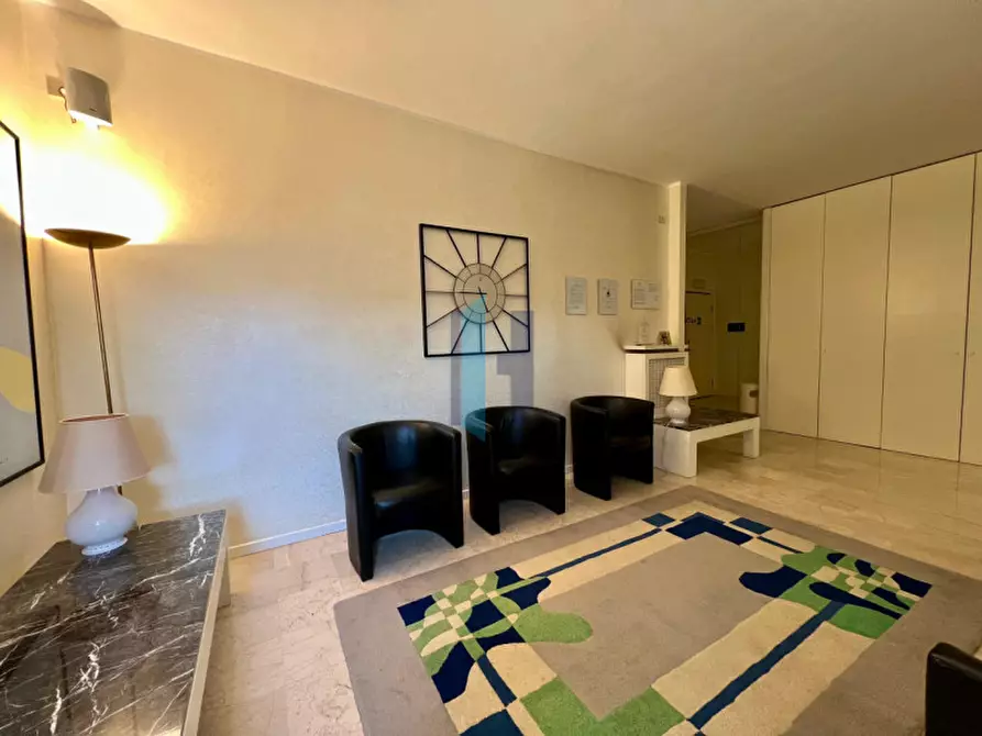 Immagine 14 di Ufficio in vendita  in Piazzale Gabrio Maria Nava 9 a Brescia