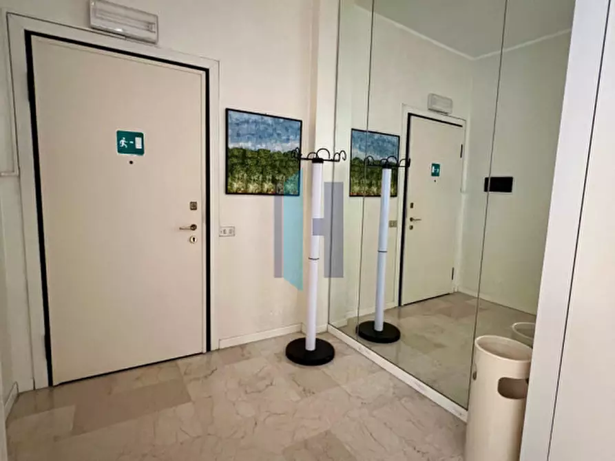 Immagine 17 di Ufficio in vendita  in Piazzale Gabrio Maria Nava 9 a Brescia