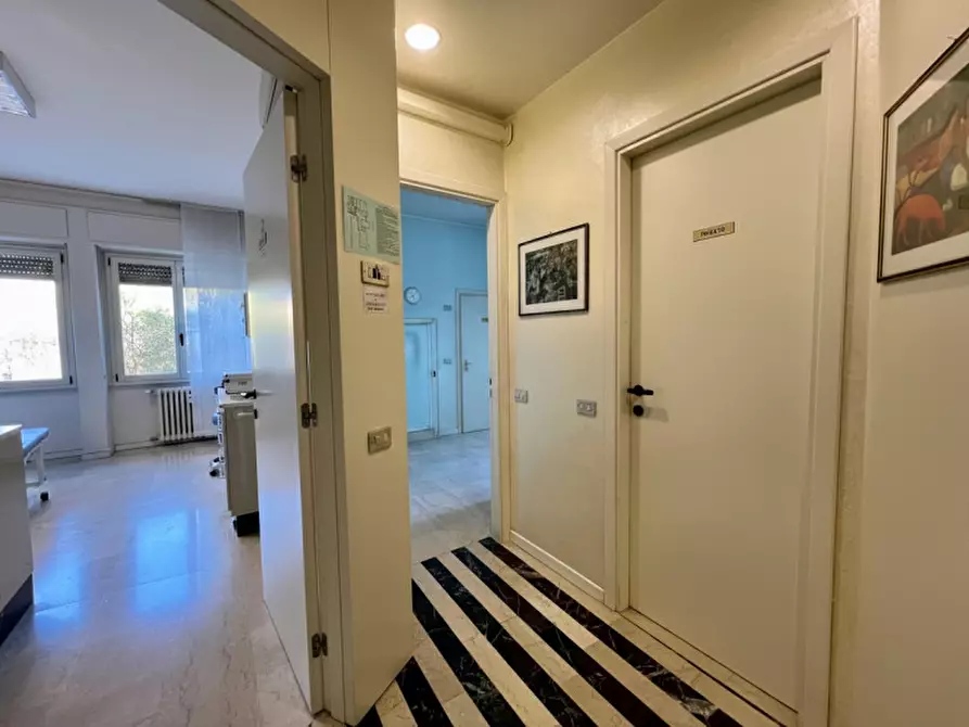 Immagine 21 di Ufficio in vendita  in Piazzale Gabrio Maria Nava 9 a Brescia