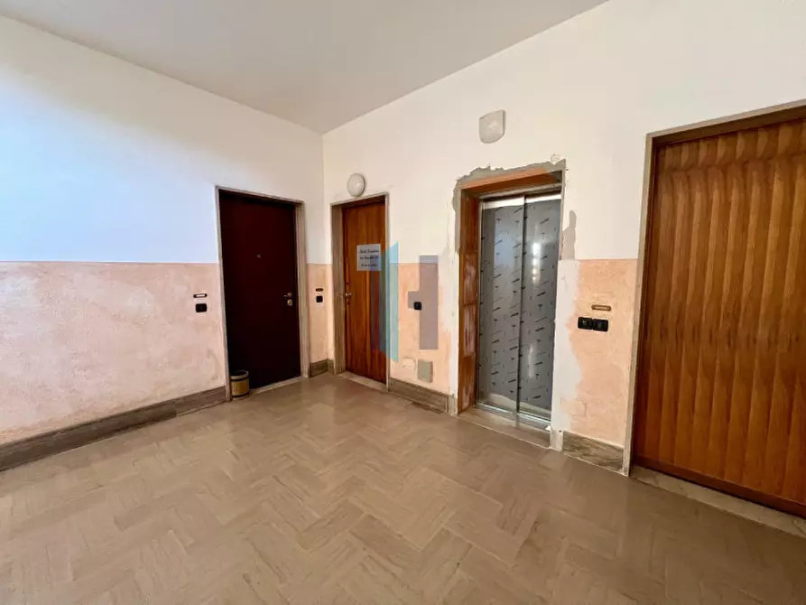 Immagine 27 di Ufficio in vendita  in Piazzale Gabrio Maria Nava 9 a Brescia