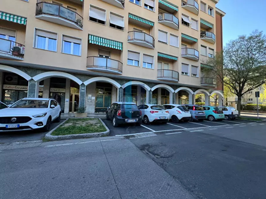Immagine 34 di Ufficio in vendita  in Piazzale Gabrio Maria Nava 9 a Brescia