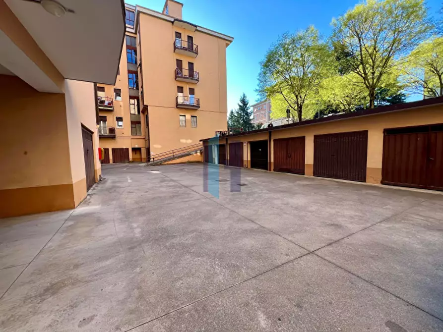 Immagine 37 di Ufficio in vendita  in Piazzale Gabrio Maria Nava 9 a Brescia